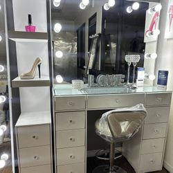 Vanity Set Hollywood Mirror LED Lights Makeup Table 