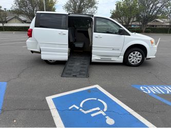 2015 Dodge grand carvan handicap van
