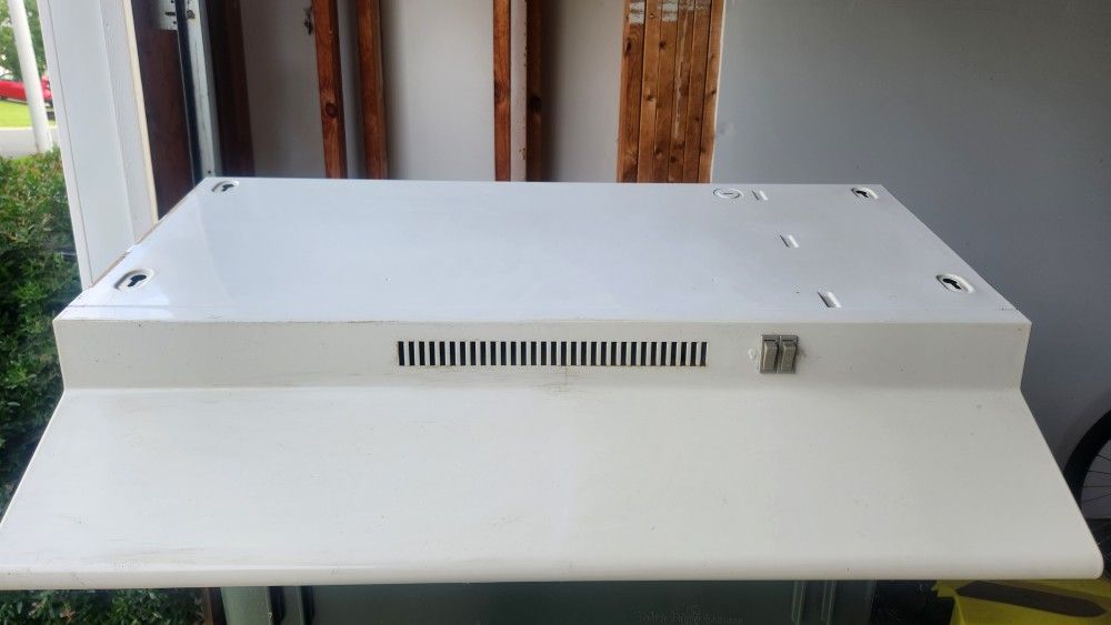 GE under cabinet Rangehood