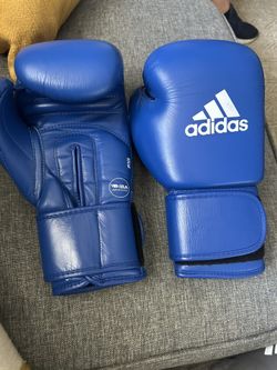 Adidas 10oz Competition Gloves