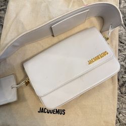 Jacquemus Le Carinu Leather Shoulder Bag 