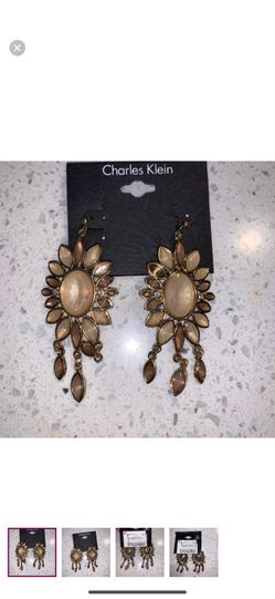 New Beautiful Tan Stoned Earrings