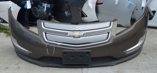 USED REF#B930 || 2011-2015 CHEVROLET VOLT || FRONT BUMPER COVER