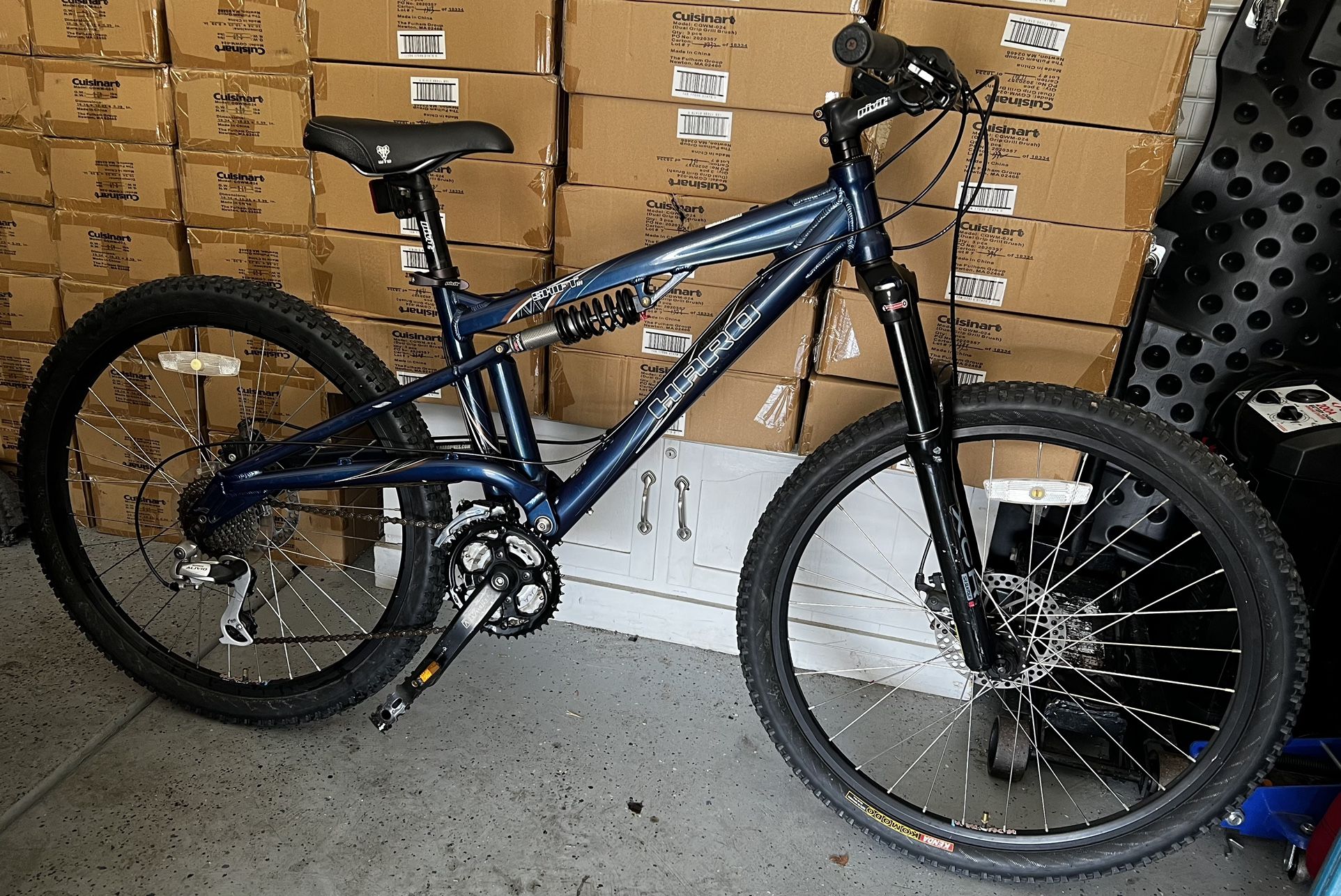Haro Shift R1 Mountain Bike