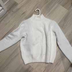 XS White Fluffy Sweater From Mango