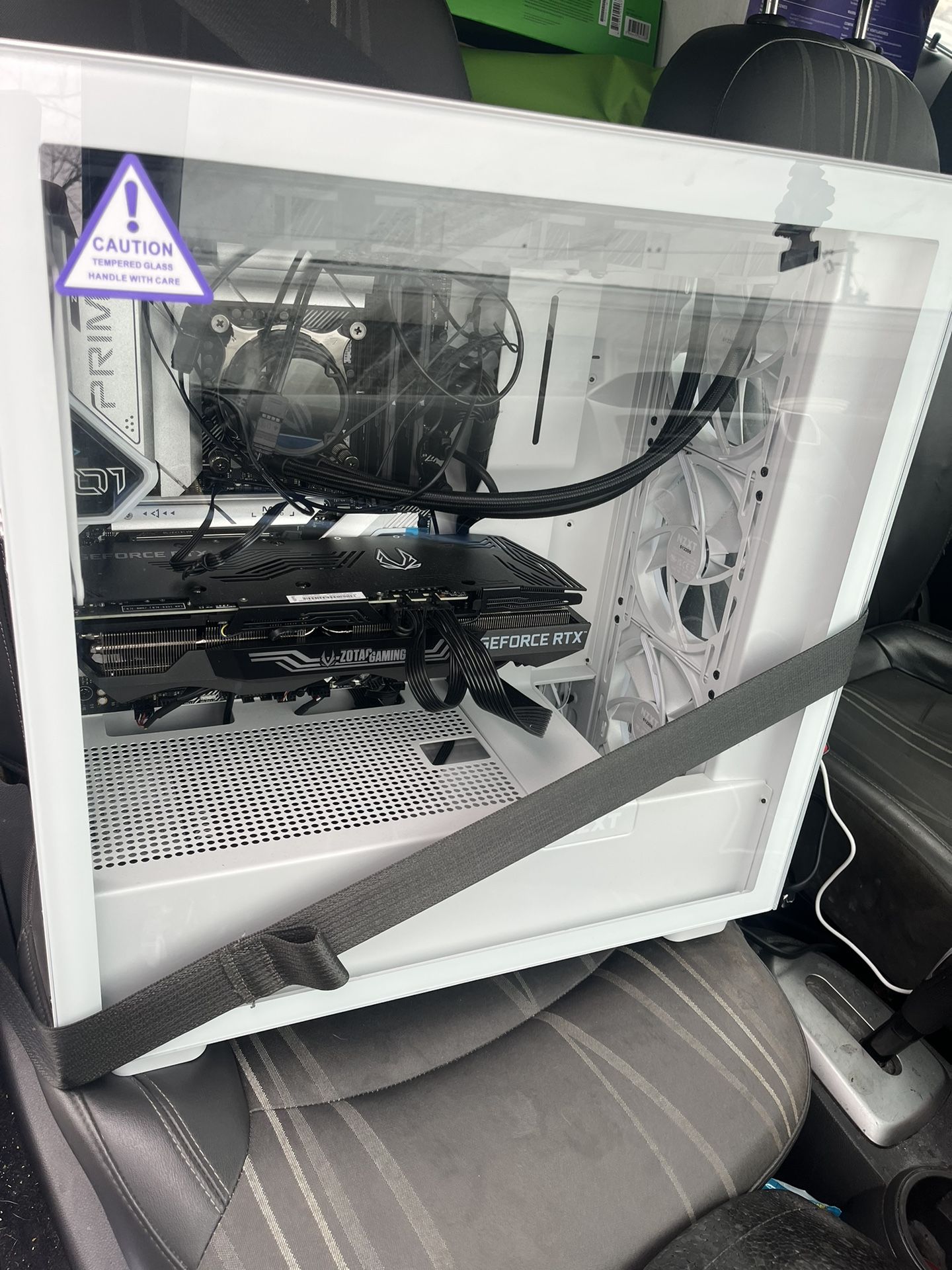 PC - 32 GB DDR5, I7 12700k (no gpu)