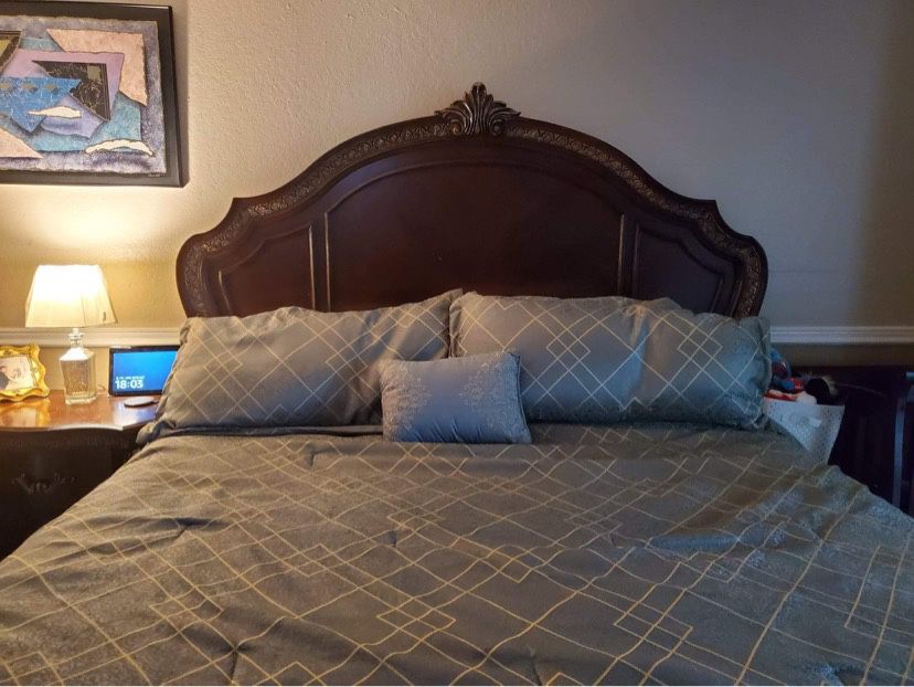 King bedroom set with mattress included