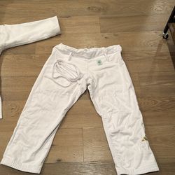 Lightly worn adidas IJF champion 3  Judo gi size 3.5 both gi jacket and pants