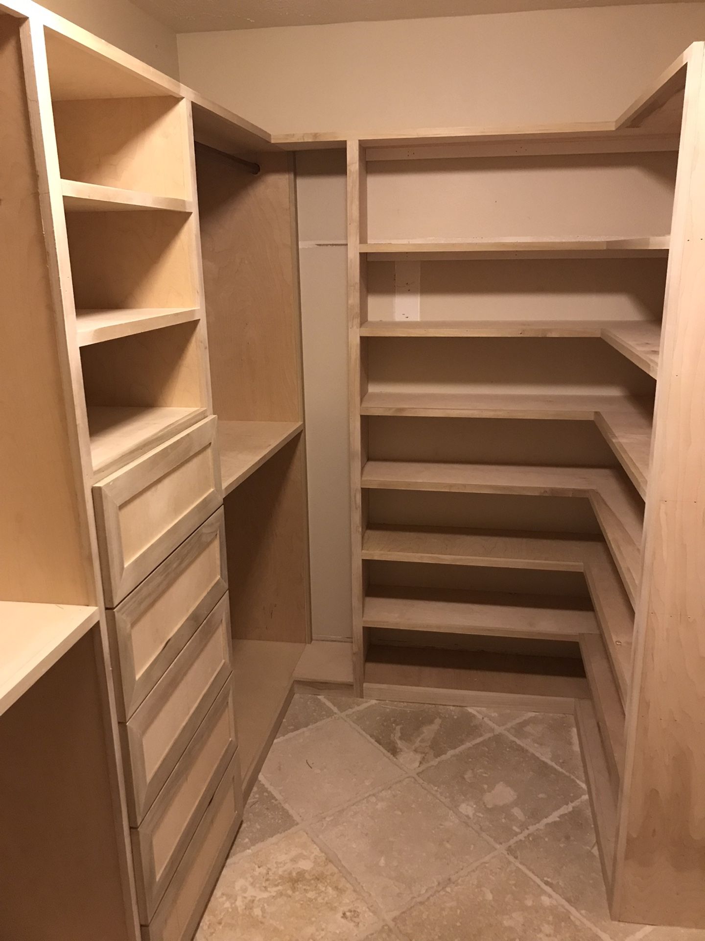 Custom Closets Shelves Pantry’s