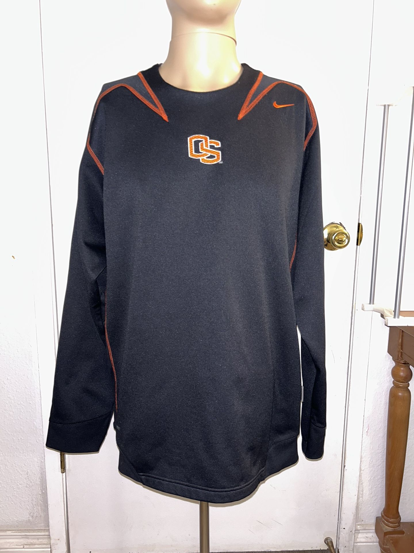 Nike Oregon State Fit Therma Team Black Men’s Shirt Sweater Long Sleeves Sz L