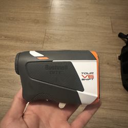 Bushnell Tour V6