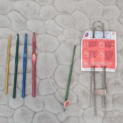 VTG ALUMINUM CROCHET HOOKS/METAL FORKS/TUNISIAN HOOK