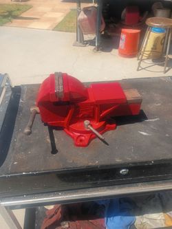 Good table vise.