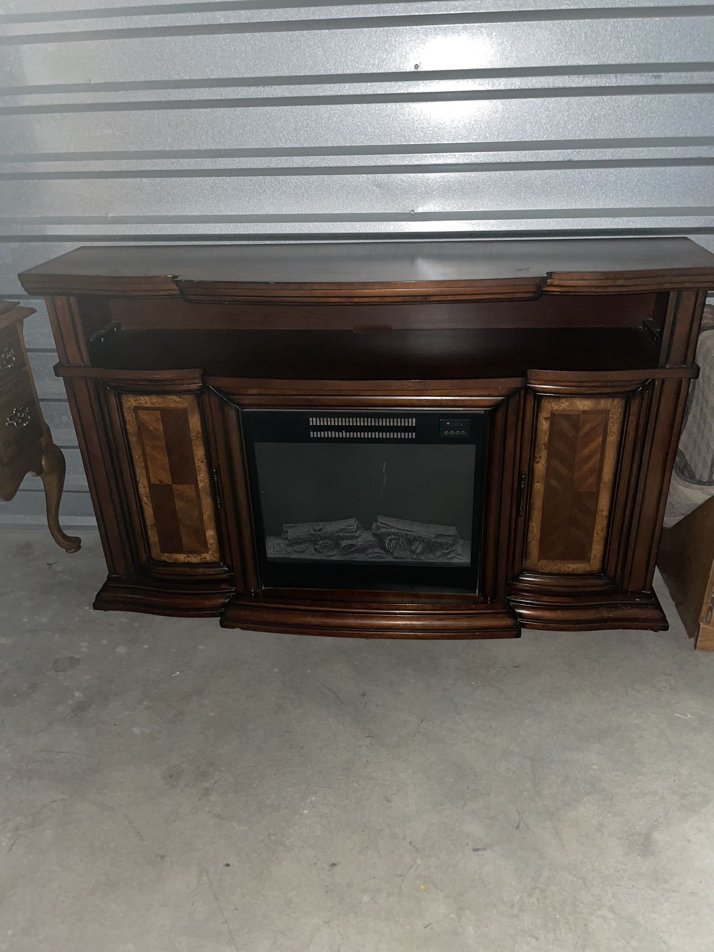 Great World Cherry Fireplace/ Tv Stand