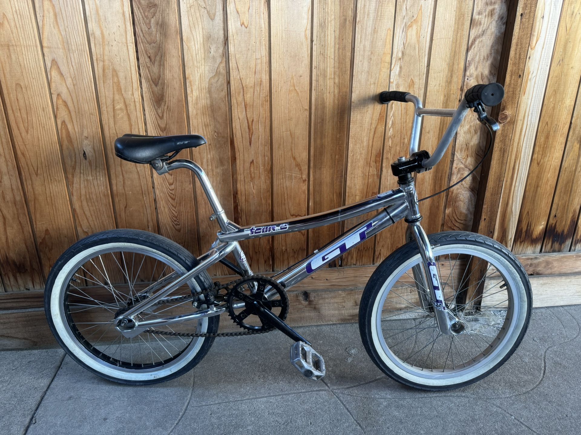 GT BMX 1999 TOUR 2 BMX BIKE 20 INCH ORIGINAL COLOUR.