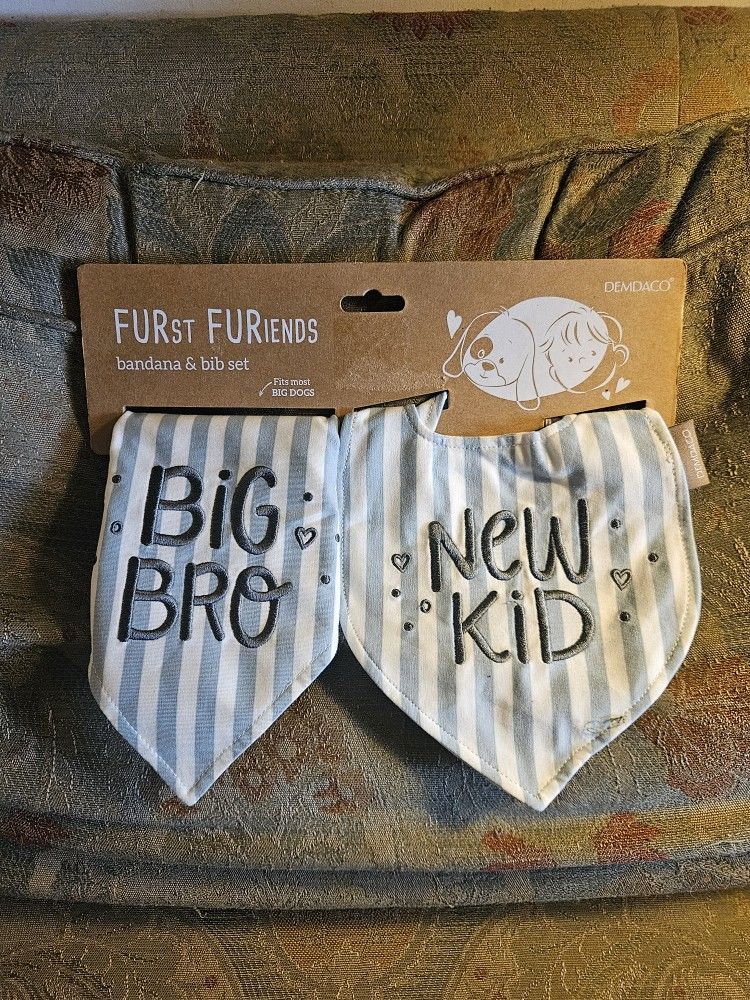 Demdaco bib and bandanna set brand new in packaging child and dog set
