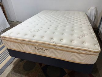 LIKE NEW! Saatva Classic Luxury Firm Mattress - Delivery Available