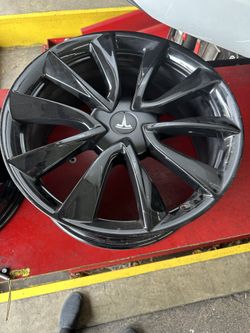 Tesla Model 3 Wheels Entire set 19inch Used