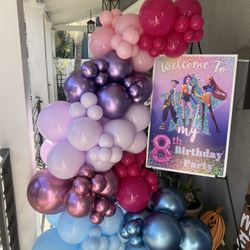 Welcome Huntrix  Sign