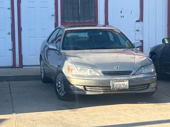 2001 Lexus