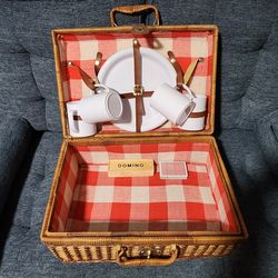 Vintage woven wicker picnic basket Vw Bug Bus Beetle Ghia Porsche Chevy Ford Dodge Cadillac Vintage Trailer Prop