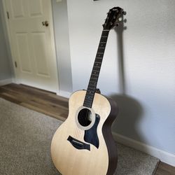 Under Warranty! 2022 Taylor 114e Guitar with Bag and Strap