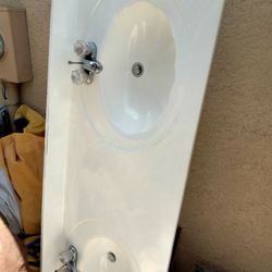 Bathroom Double Sink Top/Faucets