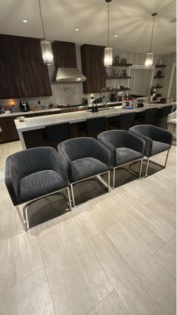 Rh chairs