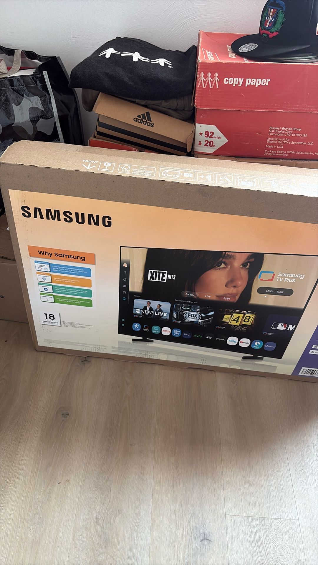 Samsung CRYSTAL UHD 42” TV
