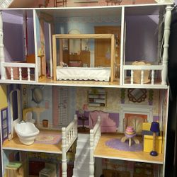 Doll House 