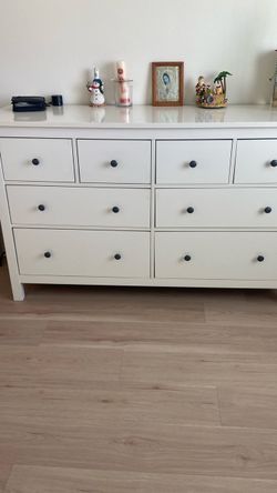 IKEA HEMNES 8-Drawer White Dresser