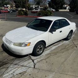 1999 Toyota Camry LE