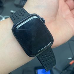 Apple Watch Series 8