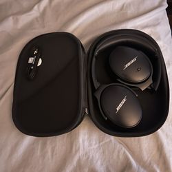 Black Bose quiet comfort Headphones Noise canceling 