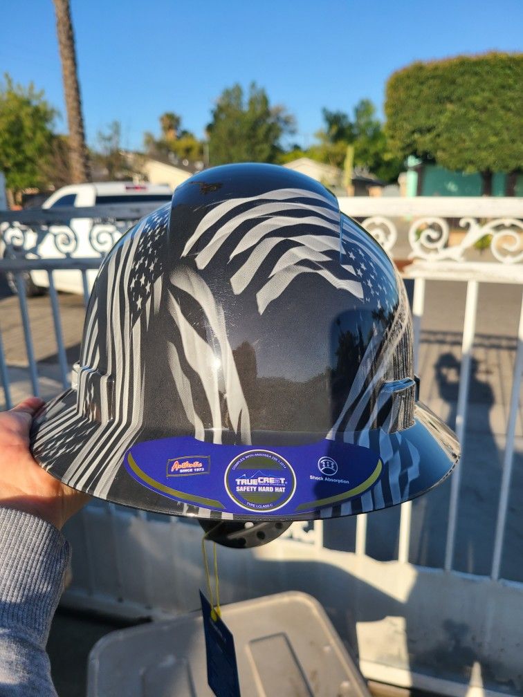 Fiberglass Hard Hat (Black And White Flags)