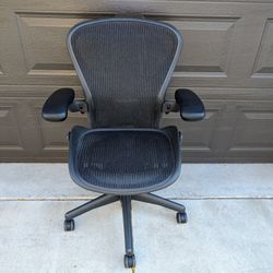 Herman Miller Aeron Office Chair
Size B