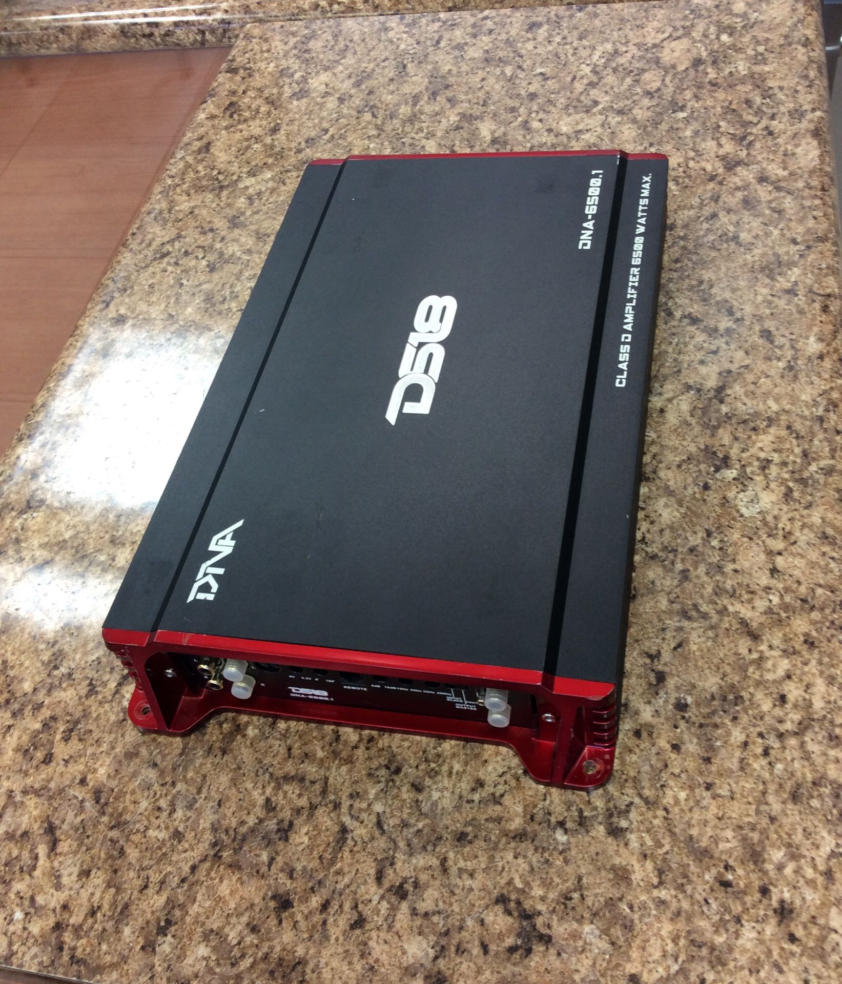 Dna - 6500.1 class d amplifier 6500 watts max