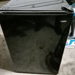 2.7- cu ft Haier Mini Fridge Freezer