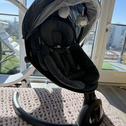Very Cute Baby Swing