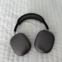 Air pod maxs like new