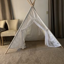 Child’s play teepee tent