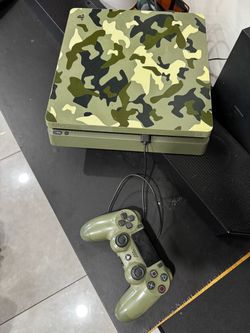 Sony PS4 Slim Call of Duty WWII Limited Edition