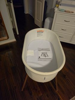 Delta Children Aero Bassinet