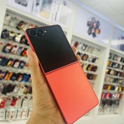 Flip 7 256GB Unlocked 