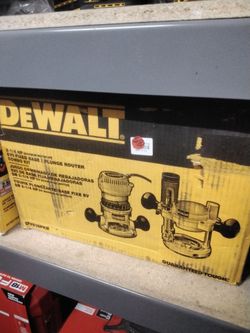DEWALT 2-1/4 HP FIXED BASE/ PLUNGE ROUTER COMBO KIT