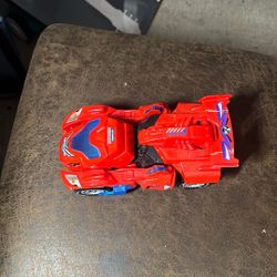 Red Transforming Stunt Car!