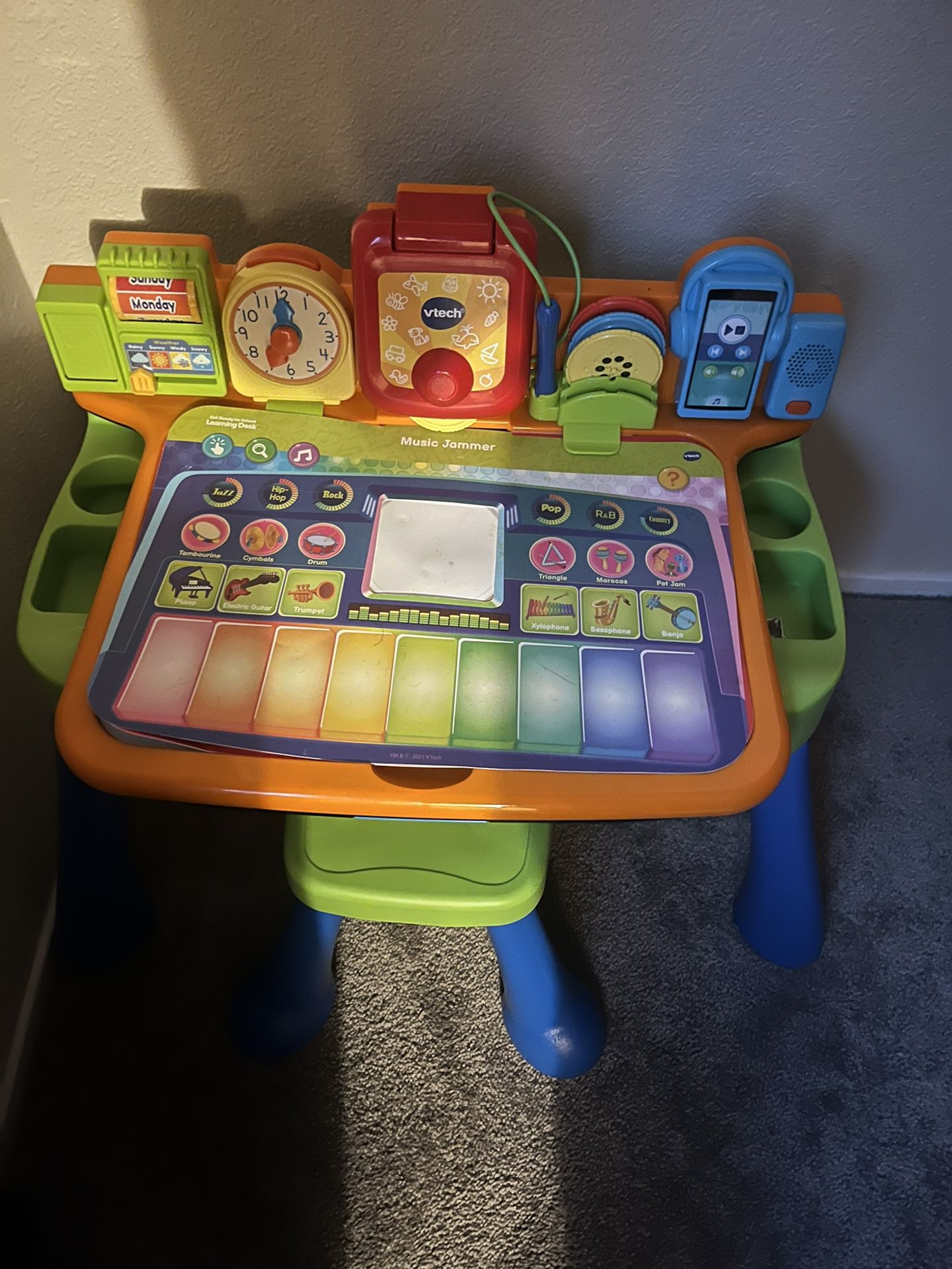 V-tech First Day Of School Learning Desk 