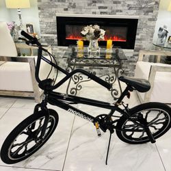 🎄🚴‍♂️ BMX Mongoose Bike – Excellent Condition! 🎁✨