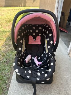 Minnie Mouse Car Seat