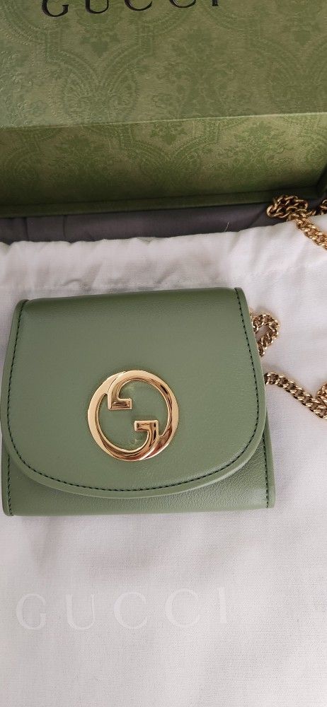 Gucci Interlocking GG Blondie Crossbody Wallet